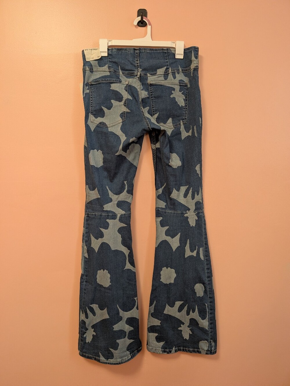 We the Free - Penny Pull-on Mid-rise Flares NWT - Indigo Print - Picture 2 of 5